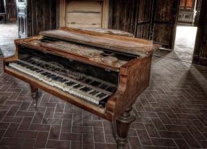 We Recycle Old Pianos In Greater Manchester